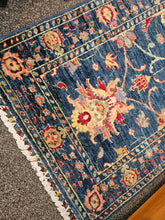 Load image into Gallery viewer, Hand knotted wool rug 9366 size 93 x 66 cm approx