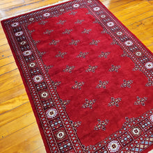 Load image into Gallery viewer, Hand knotted wool rug 207143 size 207 x 143 cm Pakistan