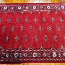 Load image into Gallery viewer, Hand knotted wool rug 207143 size 207 x 143 cm Pakistan