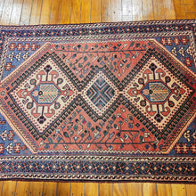 Load image into Gallery viewer, Hand knotted wool rug 197139 size 197 x 139 cm