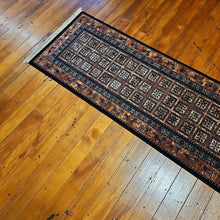 Load image into Gallery viewer, 100% wool rug Kashqai 4301 500 size 67 x 275 cm Belgium