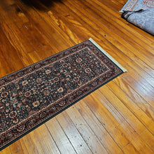 Load image into Gallery viewer, 100% wool rug Kashqai 4362 400 cm  size 67 x 275 cm Belgium