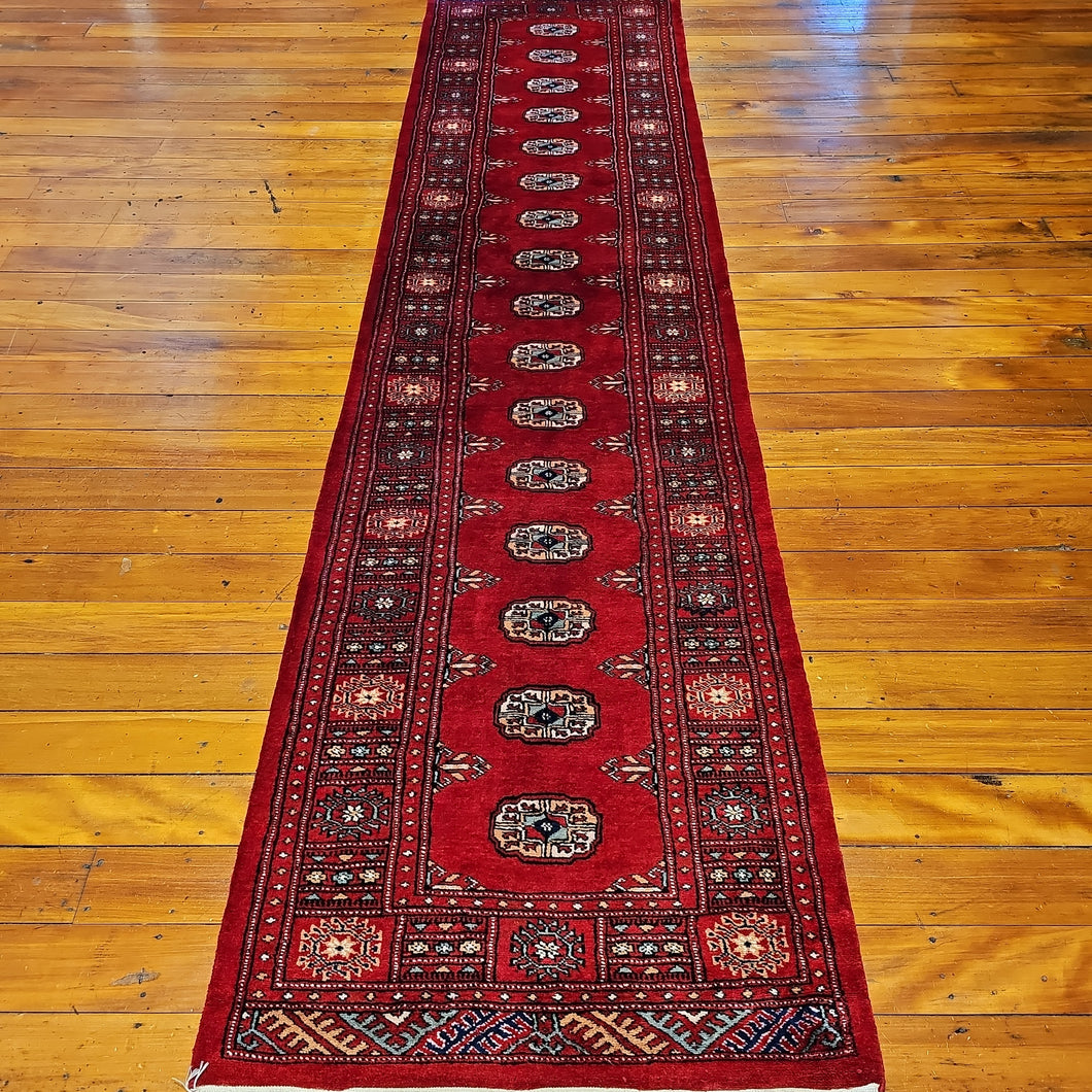 Hand knotted wool rug 31078 size 310 x 78 cm Pakistan