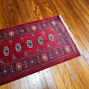 Hand knotted wool rug 31078 size 310 x 78 cm Pakistan