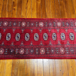 Hand knotted wool rug 31078 size 310 x 78 cm Pakistan