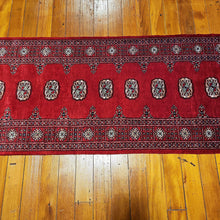 Load image into Gallery viewer, Hand knotted wool rug 31779 size 317 x 79 cm Pakistan