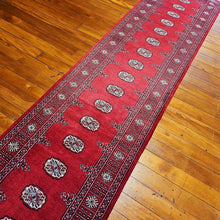 Load image into Gallery viewer, Hand knotted wool rug 31779 size 317 x 79 cm Pakistan