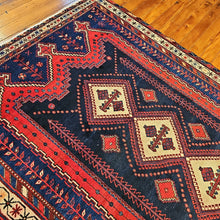 Load image into Gallery viewer, Hand knotted wool rug 227168 size 227 x 168 cm