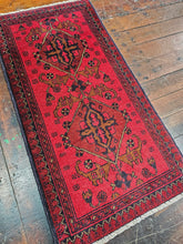 Load image into Gallery viewer, Hand knotted wool rug 10050 size 100 x 50 cm