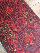 Load image into Gallery viewer, Hand knotted wool rug 10456 size 104 x 56 cm