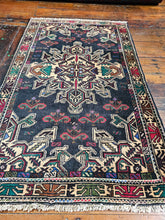 Load image into Gallery viewer, Hand knotted wool rug 13582 size 135 x 82 cm