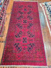 Load image into Gallery viewer, Hand knotted wool rug 18580 size 185 x 80 cm