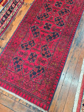 Load image into Gallery viewer, Hand knotted wool rug 18580 size 185 x 80 cm
