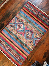 Load image into Gallery viewer, Hand knotted wool rug 10061 size 100 x 61 cm