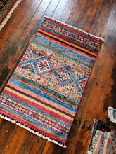 Load image into Gallery viewer, Hand knotted wool rug 10061 size 100 x 61 cm