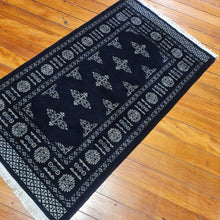 Load image into Gallery viewer, Hand knotted wool rug 13076 size 130 x 76 cm Pakistan