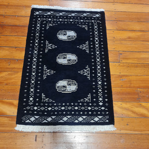 Hand knotted wool rug 9564 size 95 x 64 cm Pakistan