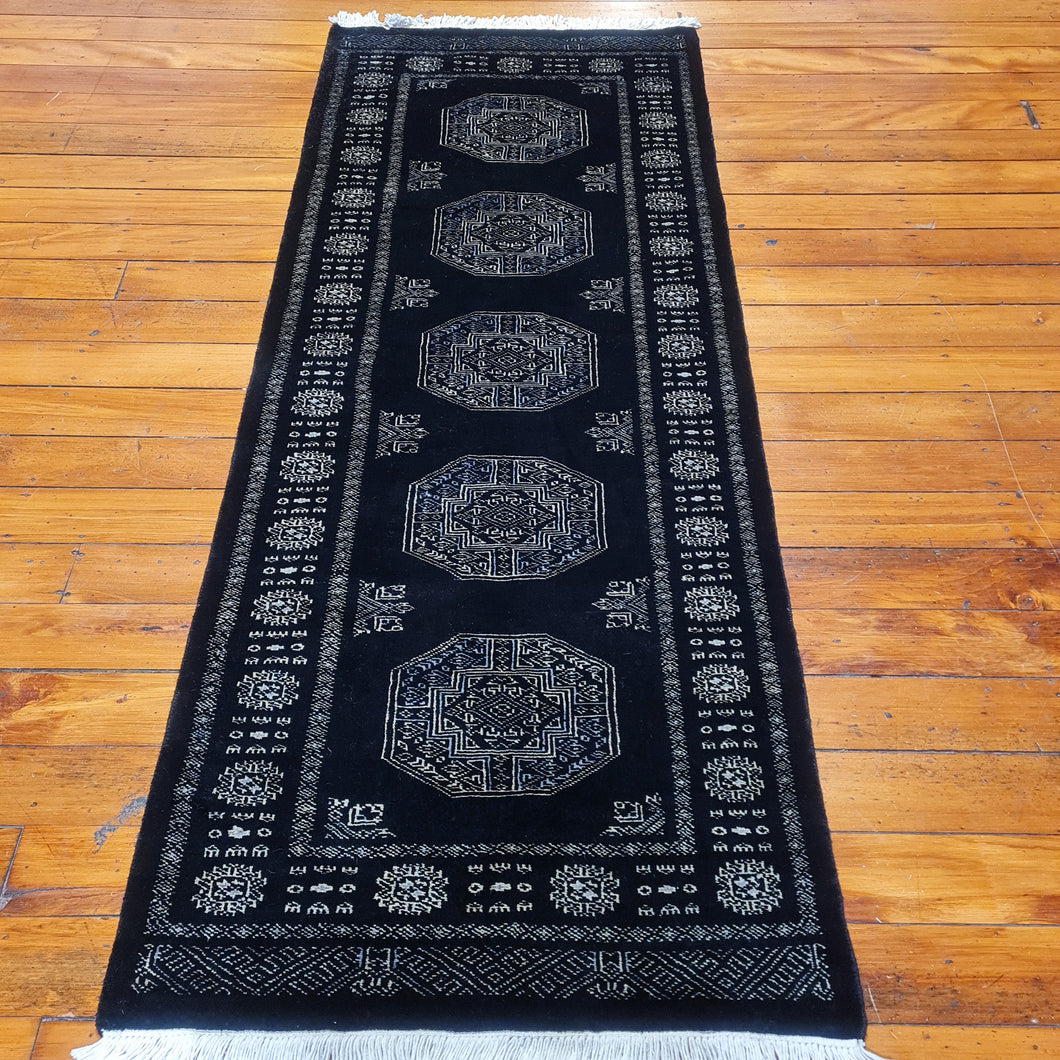Hand knotted wool rug 19978 size 199 x 78 cm Pakistan