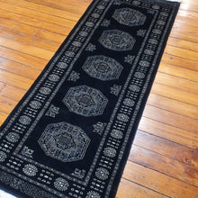 Load image into Gallery viewer, Hand knotted wool rug 19978 size 199 x 78 cm Pakistan