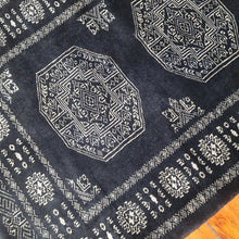 Load image into Gallery viewer, Hand knotted wool rug 19978 size 199 x 78 cm Pakistan