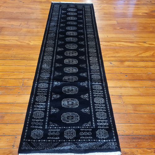 Hand knotted wool rug 26978 size 269 x 78 cm Pakistan