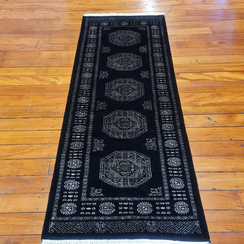 Hand knotted wool rug 19777 size 197 x 77 cm Pakistan