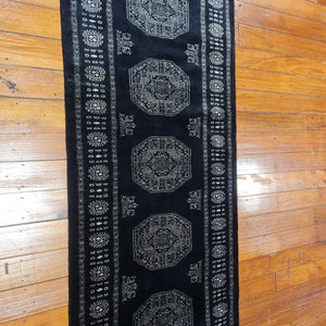 Hand knotted wool rug 19777 size 197 x 77 cm Pakistan