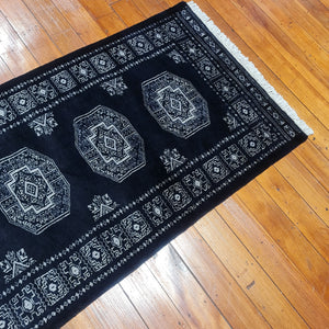Hand knotted wool rug 22080 size 220 x 80 cm Pakistan