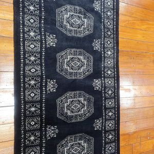 Hand knotted wool rug 22080 size 220 x 80 cm Pakistan
