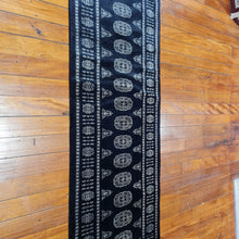 Load image into Gallery viewer, Hand knotted wool rug 27776 size 276 x 76 cm Pakistan