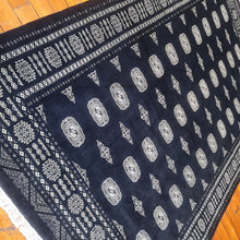 Load image into Gallery viewer, Hand knotted wool rug 296199 size 296 x 199 cm Pakistan