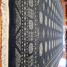 Load image into Gallery viewer, Hand knotted wool rug 299200 size 299 x 200 cm Pakistan