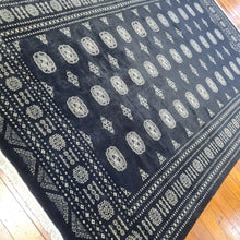 Load image into Gallery viewer, Hand knotted wool rug 299200 size 299 x 200 cm Pakistan