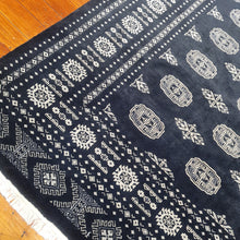Load image into Gallery viewer, Hand knotted wool rug 300198 size 300 x 198 cm Pakistan