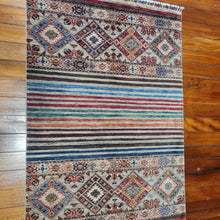 Load image into Gallery viewer, Hand knotted wool rug 152106 size 152 x 106 cm Afghanistan