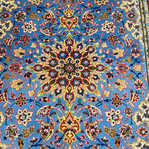 Hand knotted wool rug on silk foundation 163108 size 163 x 108 cm Isfahan Iran