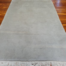 Load image into Gallery viewer, Hand knotted wool rug 186123 size 186 x 123 cm Nepal