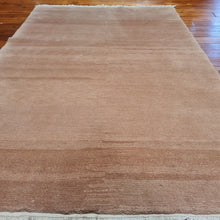 Load image into Gallery viewer, Hand knotted wool rug 186124 size 186 x 124 cm Nepal