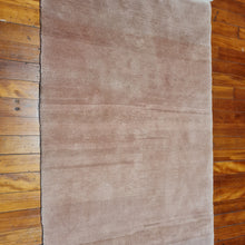 Load image into Gallery viewer, Hand knotted wool rug 186124 size 186 x 124 cm Nepal