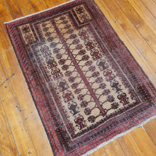 Load image into Gallery viewer, Hand knotted wool Rug 11782 size 117 x 82 cm  Afghanistan