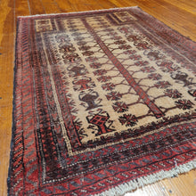 Load image into Gallery viewer, Hand knotted wool Rug 11782 size 117 x 82 cm  Afghanistan