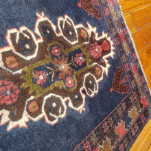 Load image into Gallery viewer, Hand knotted wool Rug 14784  size 147 x 84 cm Afghanistan