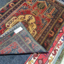 Load image into Gallery viewer, Hand knotted wool Rug 13485 size  134 x 85 cm Afghanistan