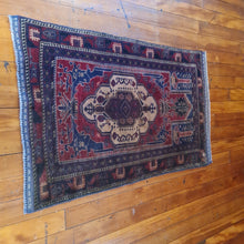 Load image into Gallery viewer, Hand knotted wool Rug 13485 size  134 x 85 cm Afghanistan