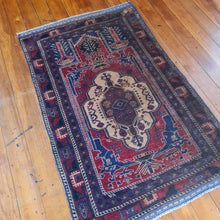 Load image into Gallery viewer, Hand knotted wool Rug 13485 size  134 x 85 cm Afghanistan