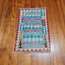 Load image into Gallery viewer, Hand knotted wool Rug 9166 size 91 x 66 cm Afghanistan