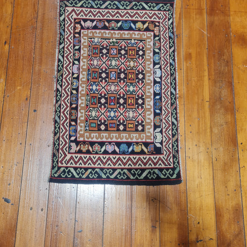 Hand knotted wool Rug 4877 size 48 x 77 cm Iran