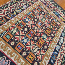 Load image into Gallery viewer, Hand knotted wool Rug 4877 size 48 x 77 cm