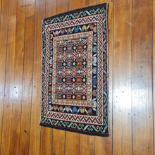 Load image into Gallery viewer, Hand knotted wool Rug 4877 size 48 x 77 cm