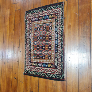 Hand knotted wool Rug 4877 size 48 x 77 cm